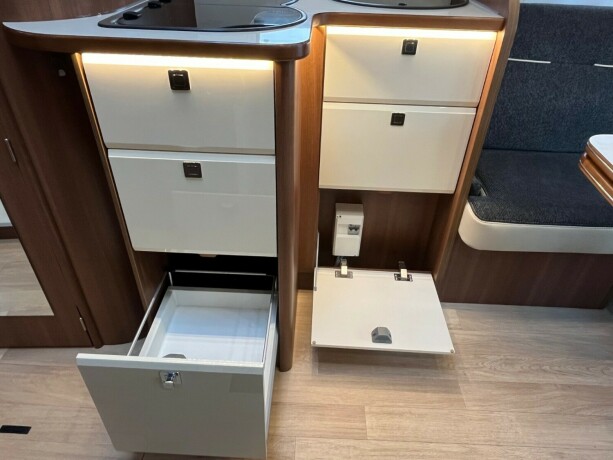 solifer-t752-lav-km-face2face-queensbed-senkeseng-alde-varme-hengerfeste-diesel-2020-big-41