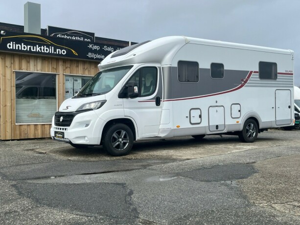 solifer-t752-lav-km-face2face-queensbed-senkeseng-alde-varme-hengerfeste-diesel-2020-big-1