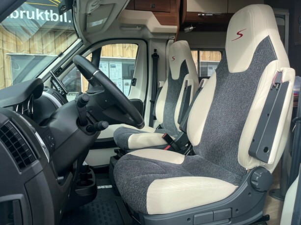 solifer-t752-lav-km-face2face-queensbed-senkeseng-alde-varme-hengerfeste-diesel-2020-big-14