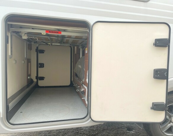 solifer-t752-lav-km-face2face-queensbed-senkeseng-alde-varme-hengerfeste-diesel-2020-big-8