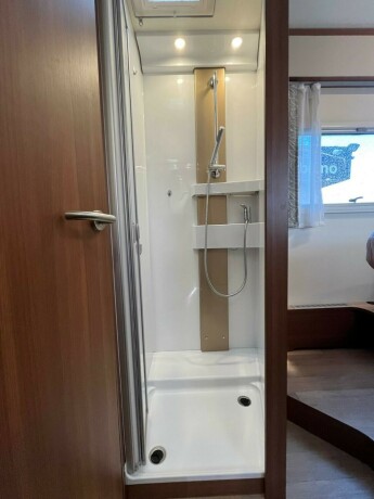 solifer-t752-lav-km-face2face-queensbed-senkeseng-alde-varme-hengerfeste-diesel-2020-big-54