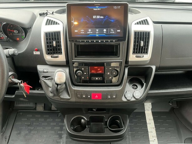 solifer-t752-lav-km-face2face-queensbed-senkeseng-alde-varme-hengerfeste-diesel-2020-big-22