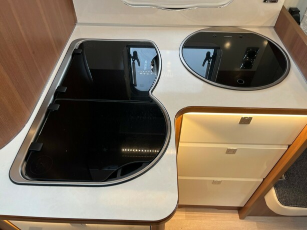 solifer-t752-lav-km-face2face-queensbed-senkeseng-alde-varme-hengerfeste-diesel-2020-big-37