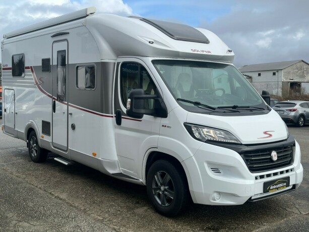 solifer-t752-lav-km-face2face-queensbed-senkeseng-alde-varme-hengerfeste-diesel-2020-big-3