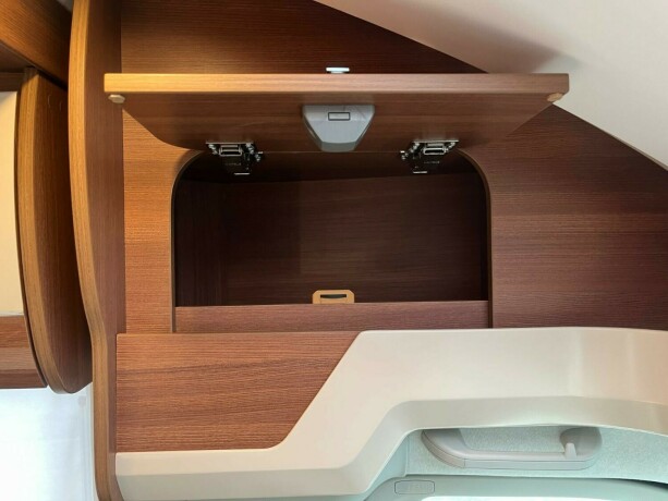 solifer-t752-lav-km-face2face-queensbed-senkeseng-alde-varme-hengerfeste-diesel-2020-big-25