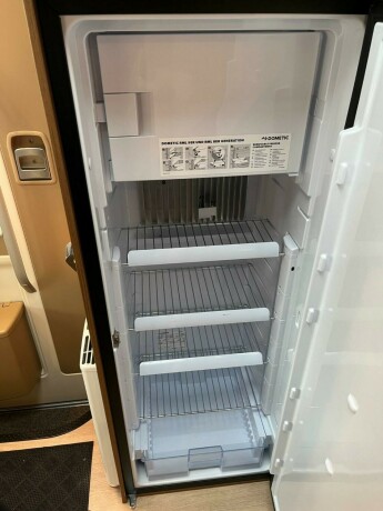 solifer-t752-lav-km-face2face-queensbed-senkeseng-alde-varme-hengerfeste-diesel-2020-big-46