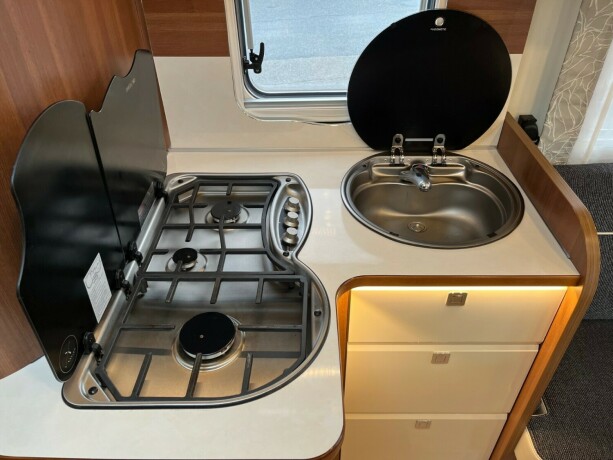 solifer-t752-lav-km-face2face-queensbed-senkeseng-alde-varme-hengerfeste-diesel-2020-big-38