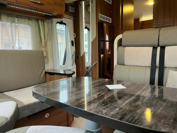 challenger-mageo-119-eb-queensbed-senkeseng-fremme-4250gk-totalvekt-webasto-dieselvarmer-stort-kj248leskap-diesel-2013-big-28