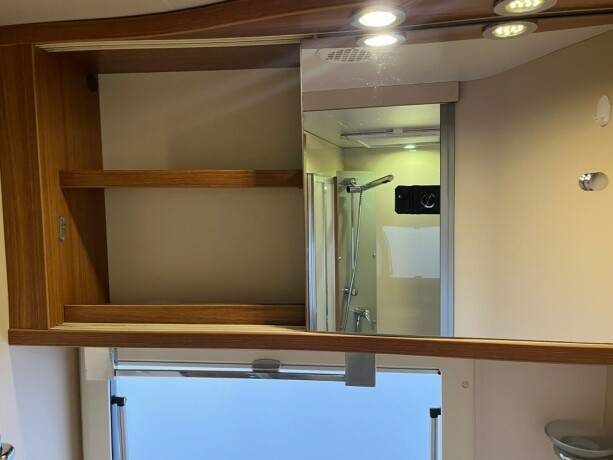 challenger-mageo-119-eb-queensbed-senkeseng-fremme-4250gk-totalvekt-webasto-dieselvarmer-stort-kj248leskap-diesel-2013-big-64