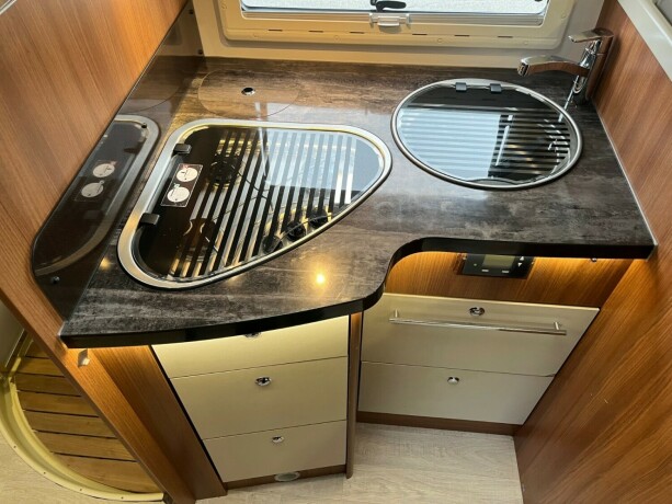 challenger-mageo-119-eb-queensbed-senkeseng-fremme-4250gk-totalvekt-webasto-dieselvarmer-stort-kj248leskap-diesel-2013-big-40