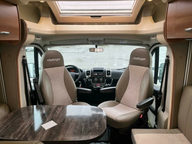 challenger-mageo-119-eb-queensbed-senkeseng-fremme-4250gk-totalvekt-webasto-dieselvarmer-stort-kj248leskap-diesel-2013-big-23