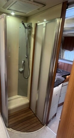 challenger-mageo-119-eb-queensbed-senkeseng-fremme-4250gk-totalvekt-webasto-dieselvarmer-stort-kj248leskap-diesel-2013-big-55