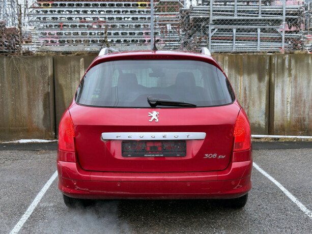 peugeot-308-diesel-2010-big-3