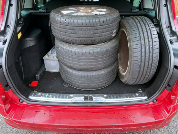 peugeot-308-diesel-2010-big-4