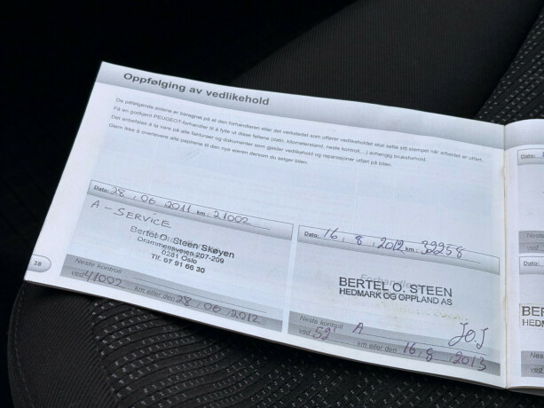 peugeot-308-diesel-2010-big-17