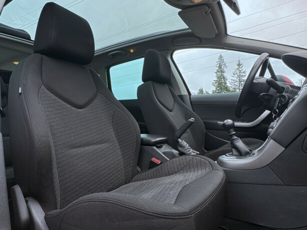 peugeot-308-diesel-2010-big-7