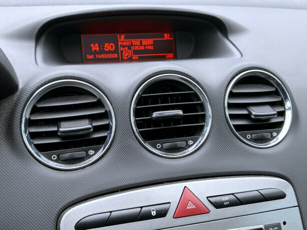 peugeot-308-diesel-2010-big-9