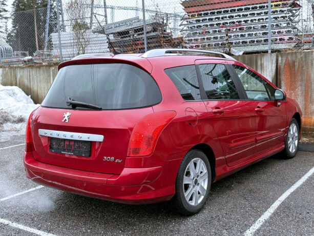 peugeot-308-diesel-2010-big-1