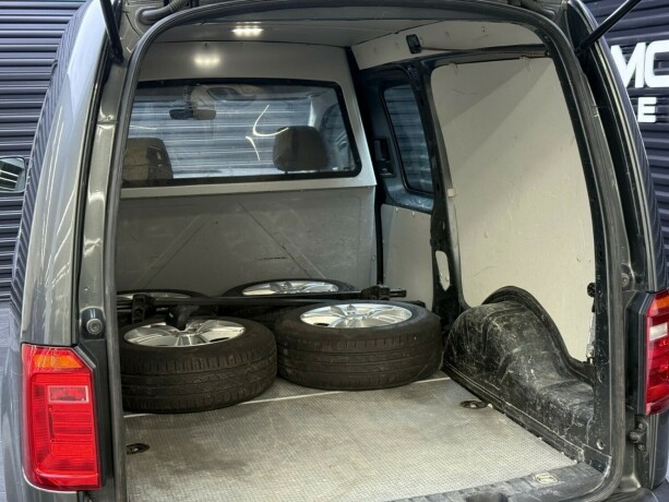 volkswagen-caddy-maxi-diesel-2019-big-30