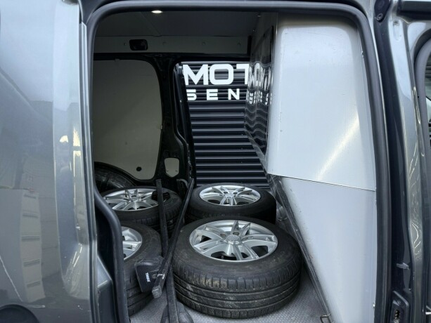 volkswagen-caddy-maxi-diesel-2019-big-27