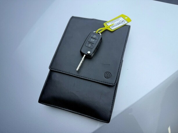 volkswagen-caddy-bensin-2013-big-25