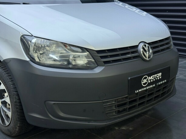 volkswagen-caddy-bensin-2013-big-3