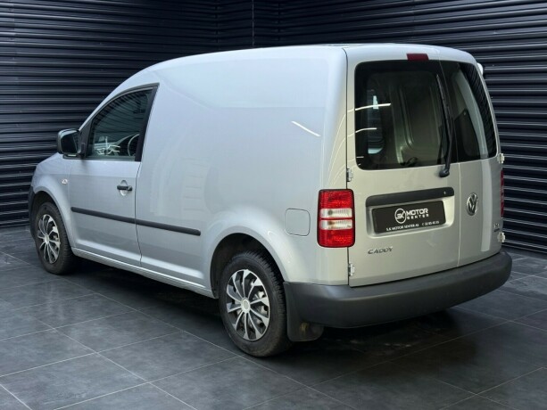 volkswagen-caddy-bensin-2013-big-2