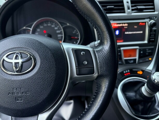 toyota-verso-s-diesel-2011-big-15