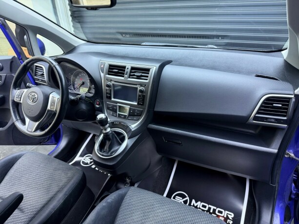 toyota-verso-s-diesel-2011-big-11