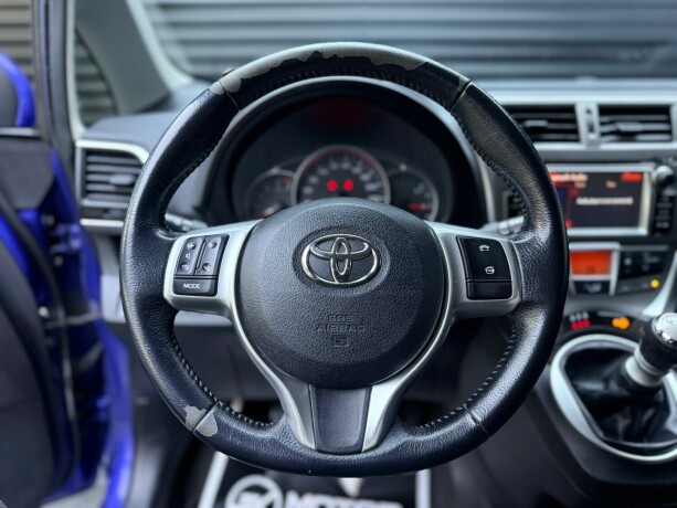 toyota-verso-s-diesel-2011-big-13