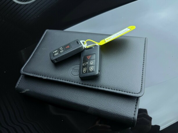 volvo-v40-bensin-2017-big-33