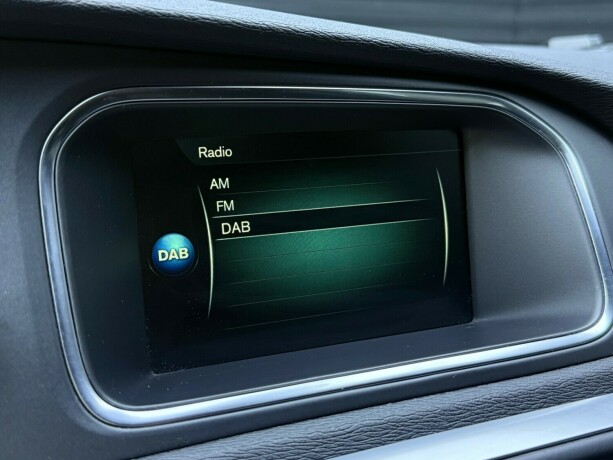 volvo-v40-bensin-2017-big-21