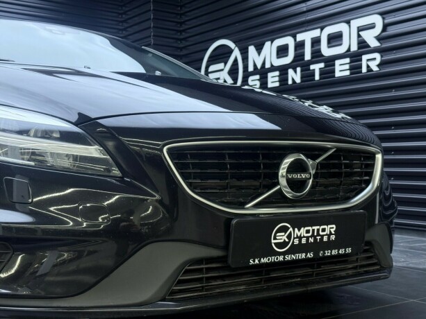 volvo-v40-bensin-2017-big-4