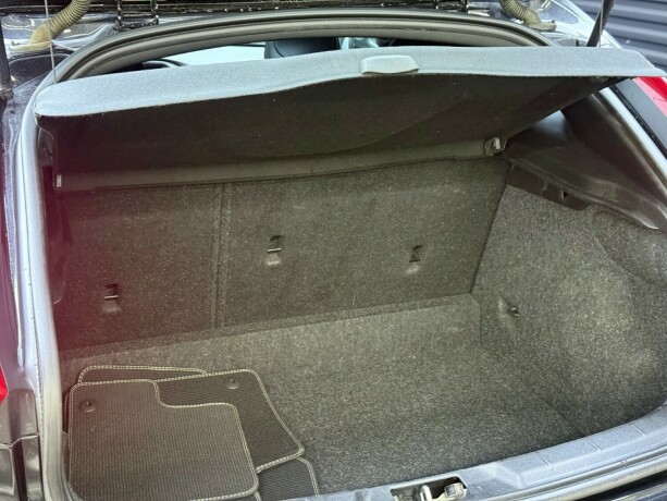 volvo-v40-bensin-2017-big-30