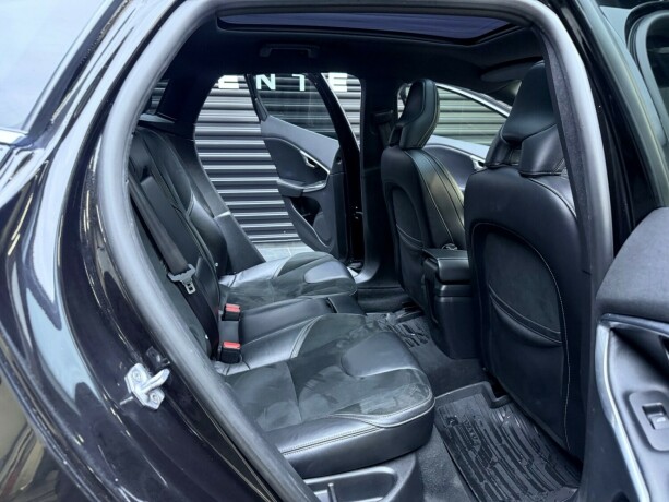 volvo-v40-bensin-2017-big-29