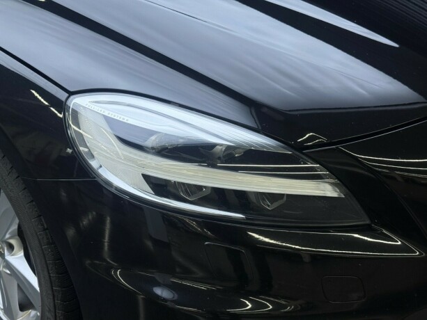 volvo-v40-bensin-2017-big-3