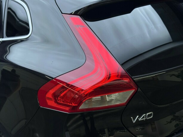 volvo-v40-bensin-2017-big-6