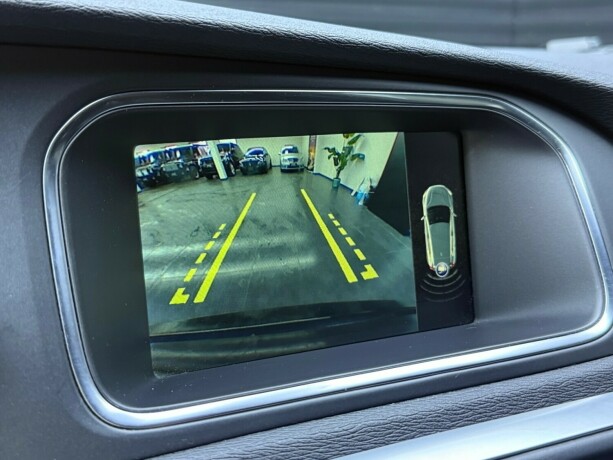 volvo-v40-bensin-2017-big-18