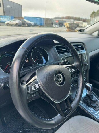 volkswagen-golf-elektrisitet-2016-big-13