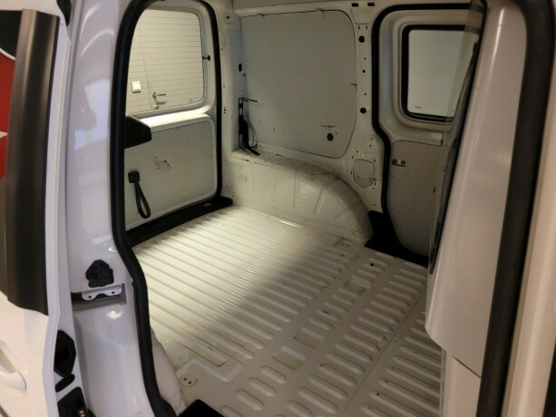 volkswagen-caddy-diesel-2019-big-17