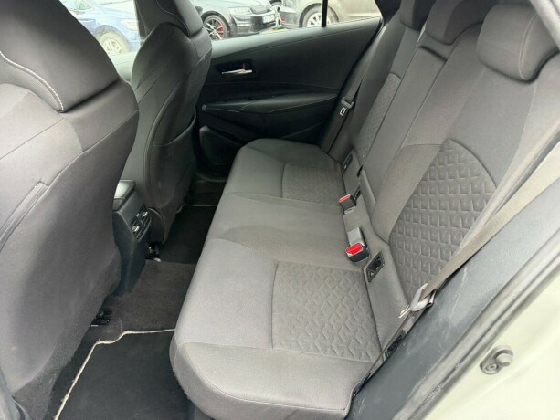 toyota-corolla-elektrisitetbensin-2020-big-12