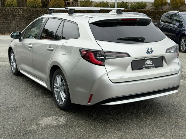 toyota-corolla-elektrisitetbensin-2020-big-3