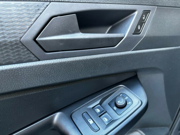 volkswagen-caddy-diesel-2022-big-13