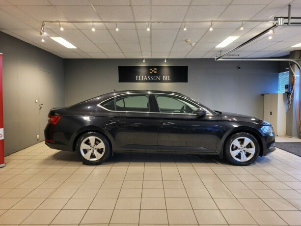 skoda-superb-diesel-2018-big-4