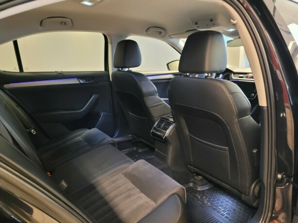 skoda-superb-diesel-2018-big-15