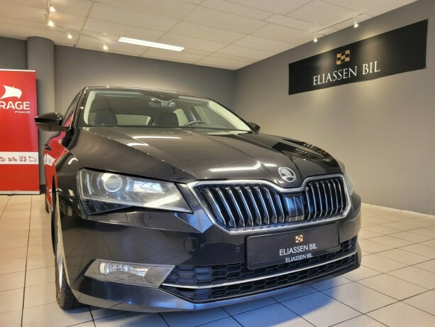 skoda-superb-diesel-2018-big-9