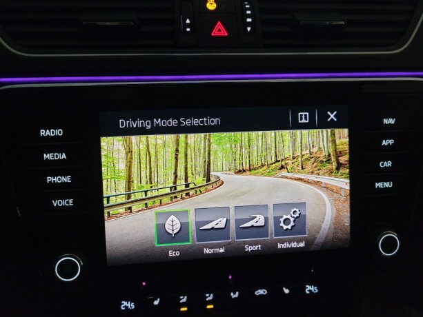 skoda-superb-diesel-2018-big-24