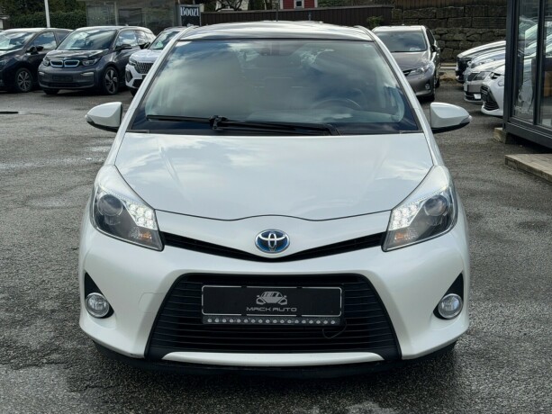 toyota-yaris-bensin-2013-big-1