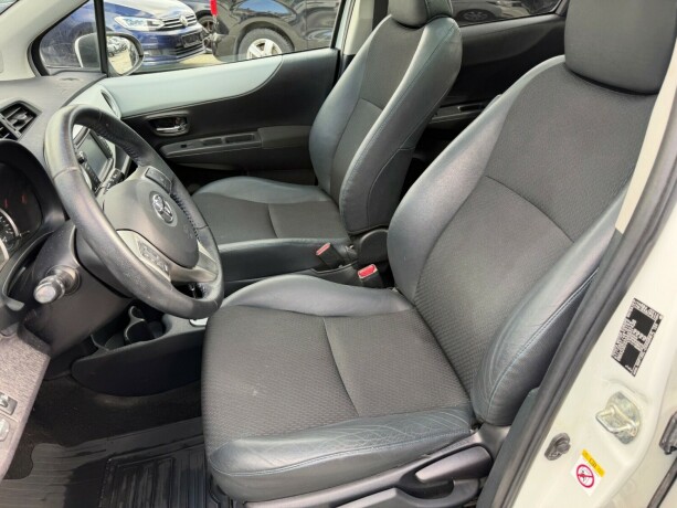 toyota-yaris-bensin-2013-big-12