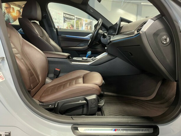 bmw-i4-elektrisitet-2022-big-32